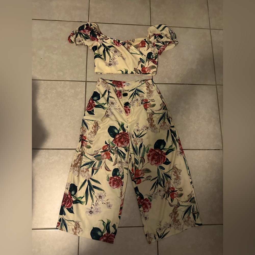 Two piece set.